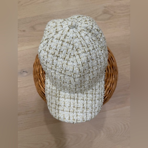 Korean Tweed Cap with pearl details - Picture 1 of 4